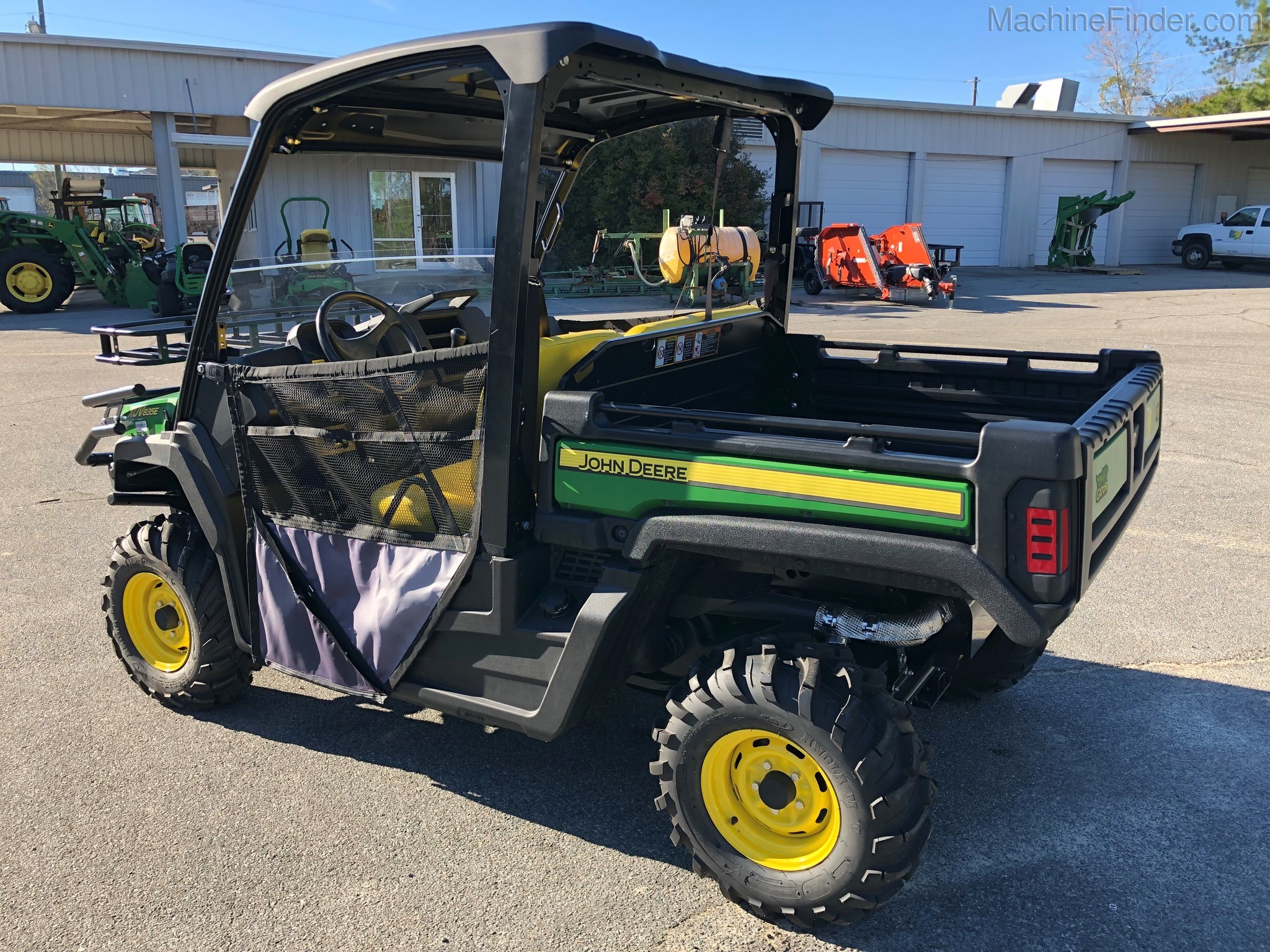 2020 John Deere XUV835E Image 6