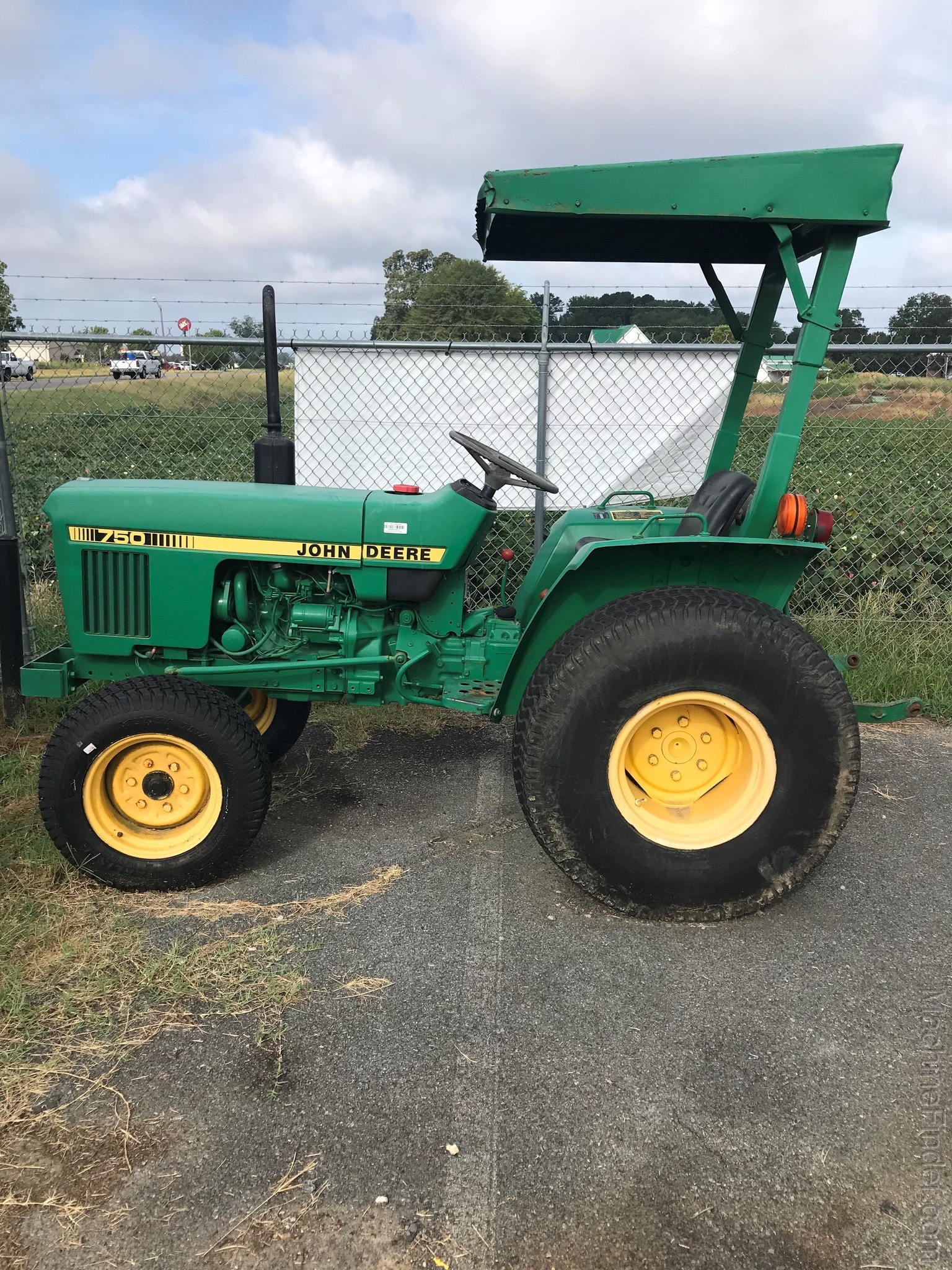 John Deere 750 Image 1
