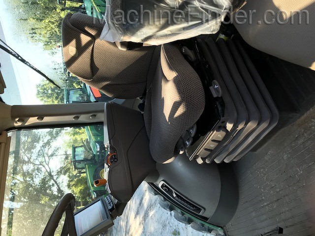 2018 John Deere 8370R Image 5