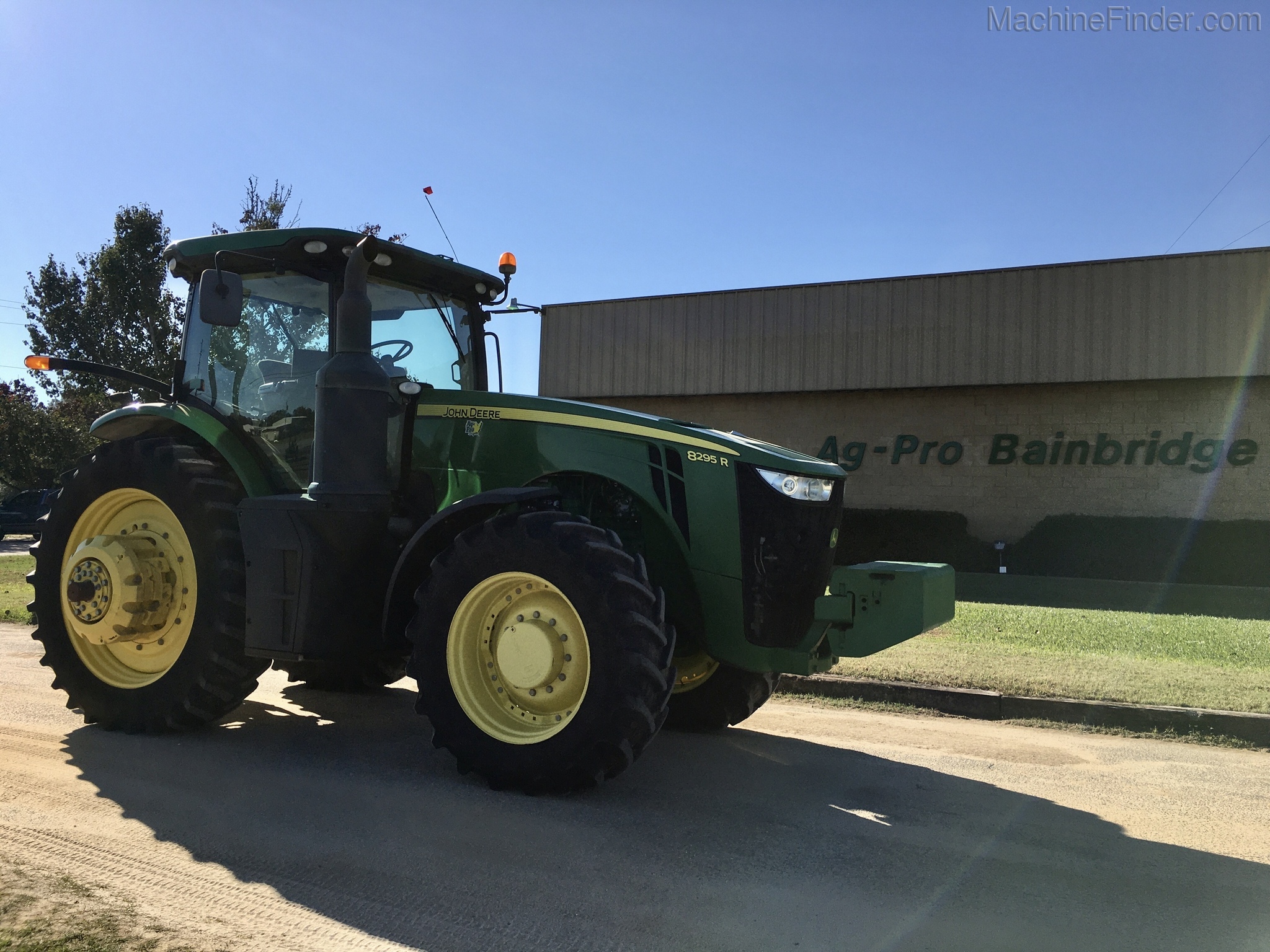 2015 John Deere 8295R Image 1