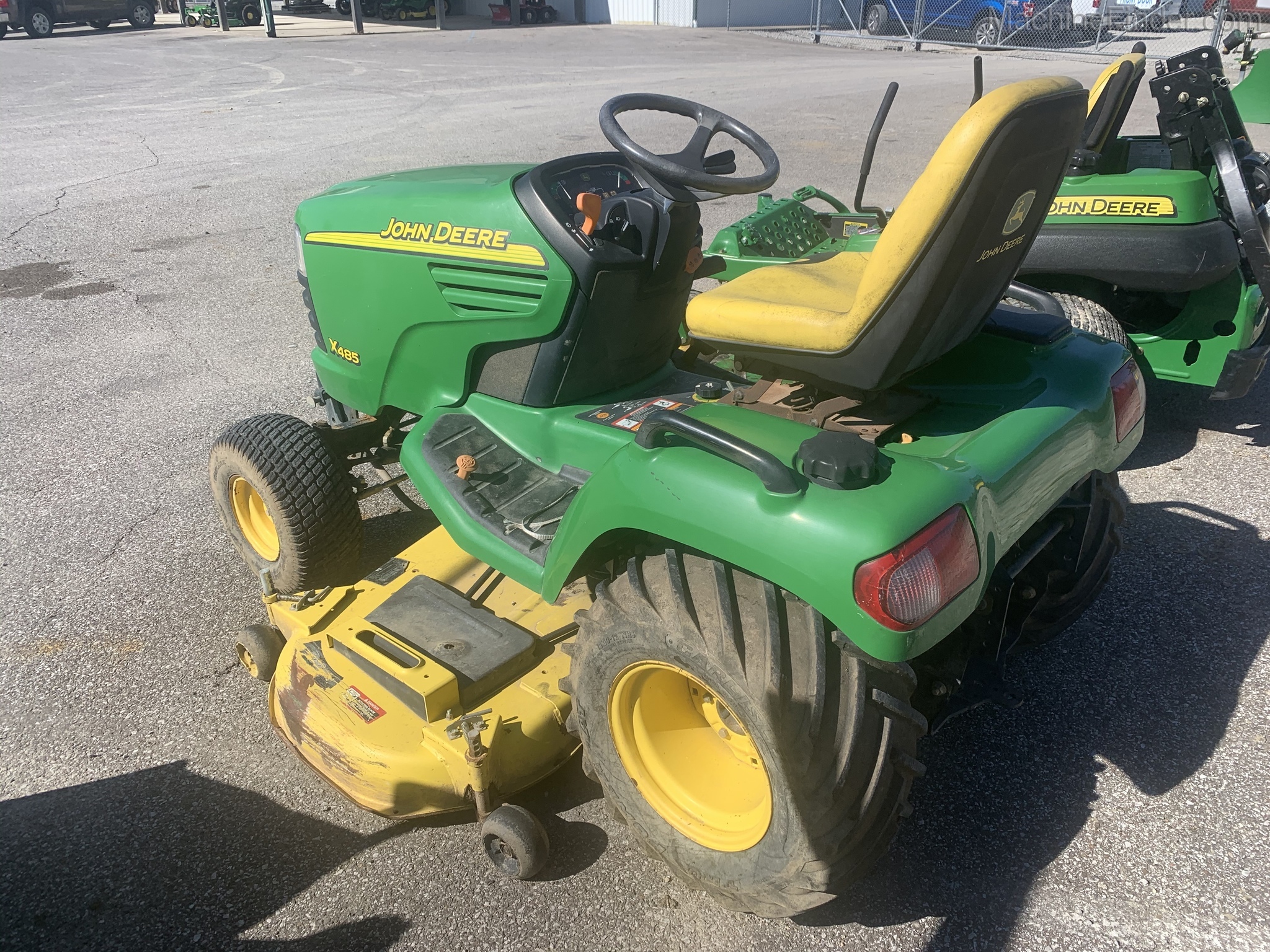 2005 John Deere X485 Image 1