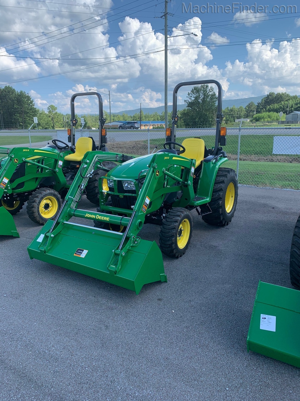 2020 John Deere 3025E Image 1