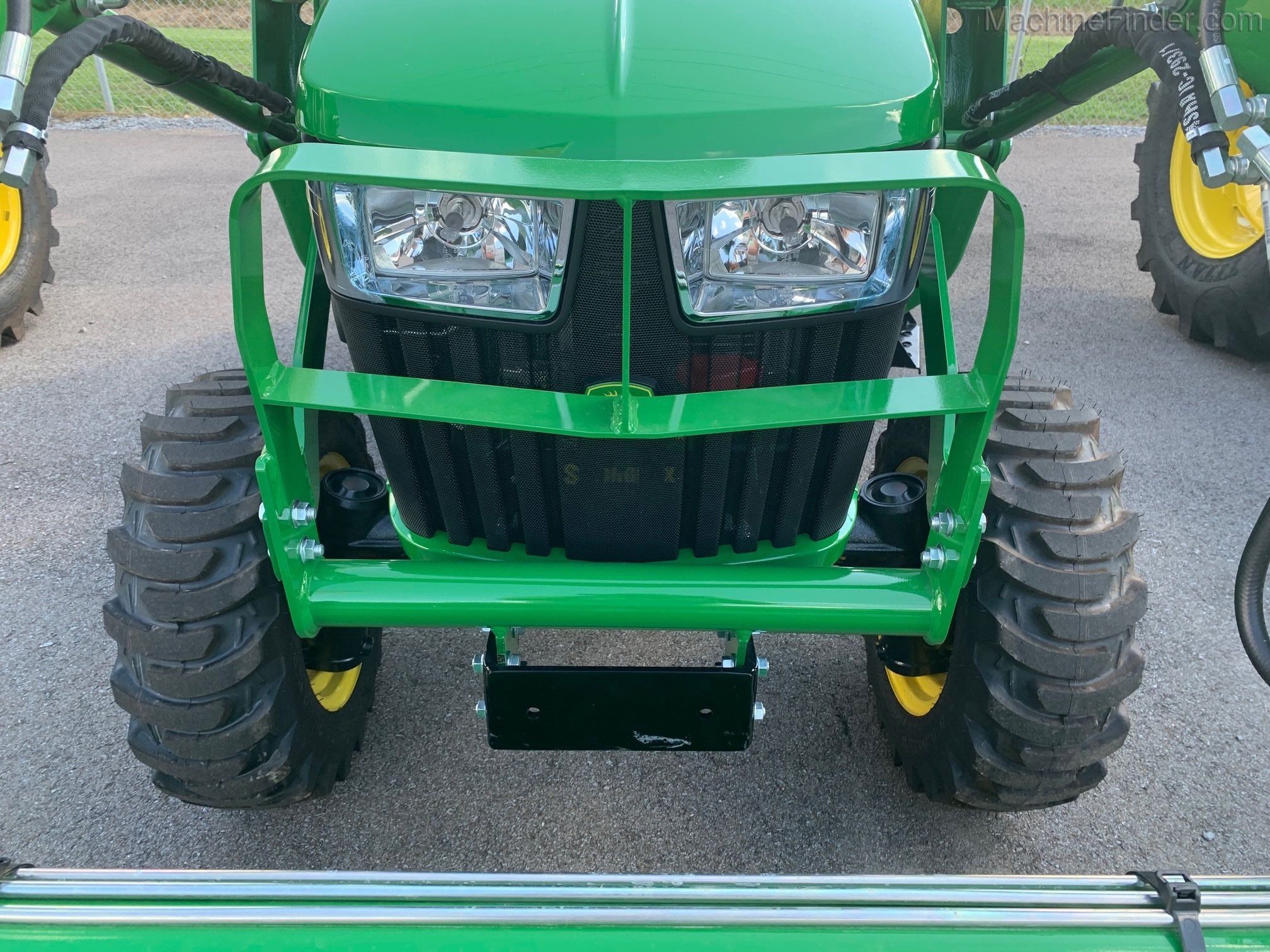 2020 John Deere 3025E Image 8