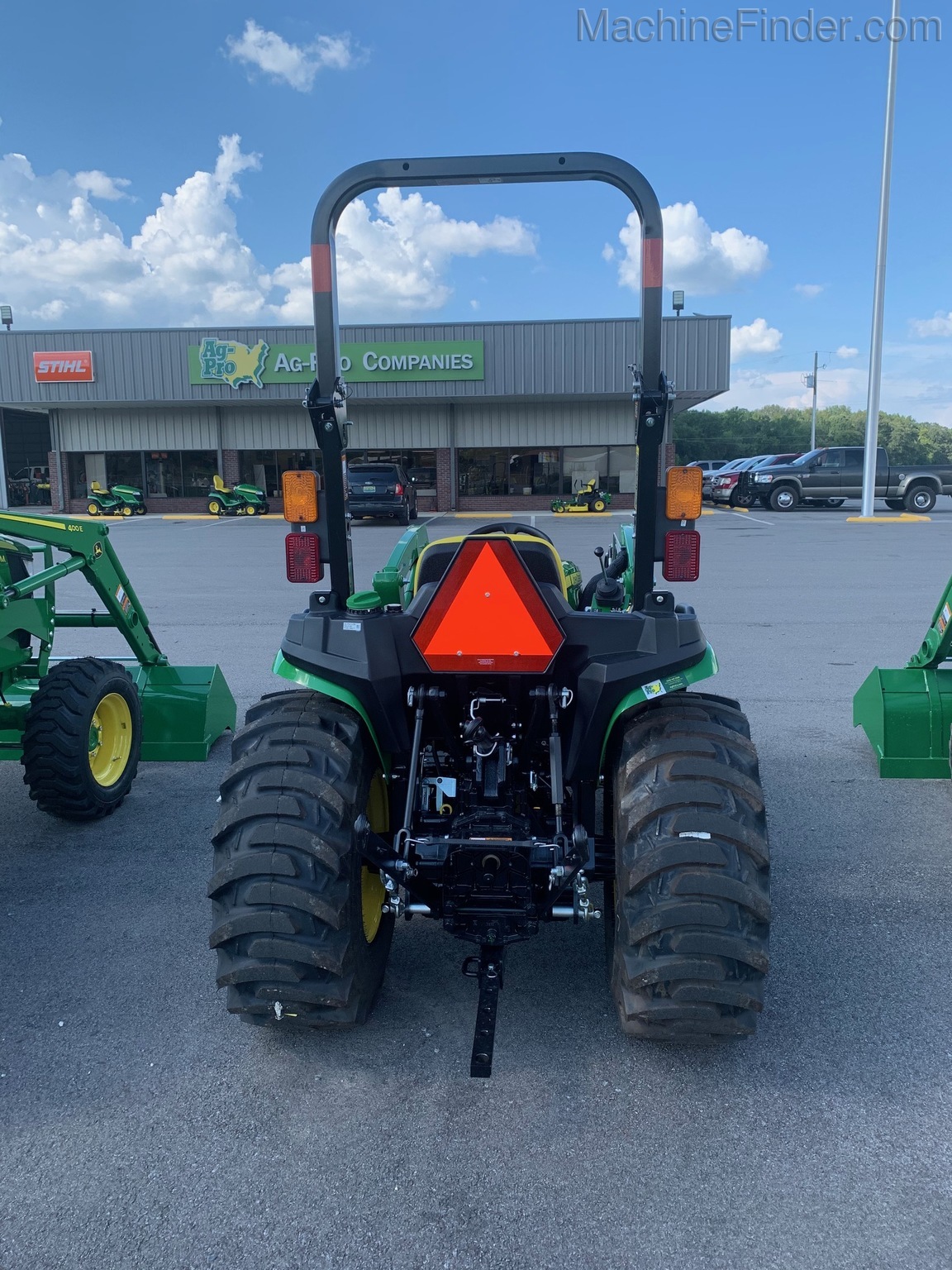 2020 John Deere 3025E Image 4