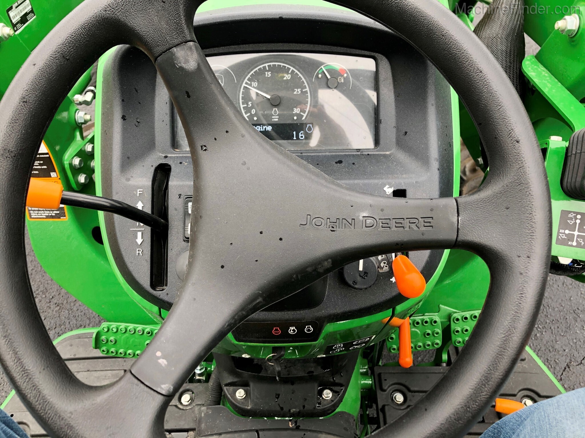 2020 John Deere 3025D Image 6