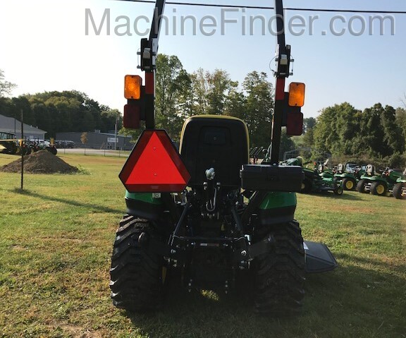 2020 John Deere 1023E Image 6