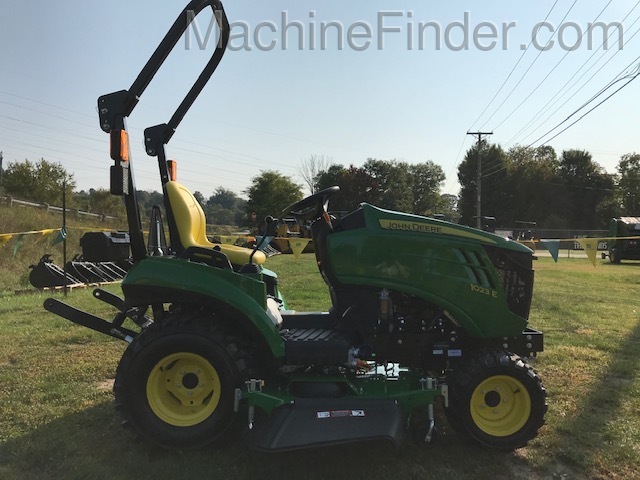 2020 John Deere 1023E Image 8