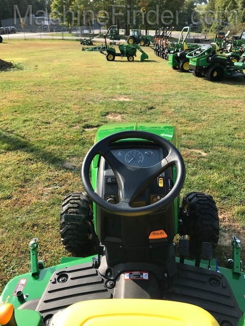 2020 John Deere 1023E Image 9