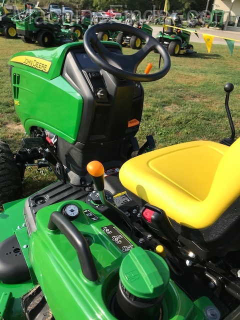2020 John Deere 1023E Image 10