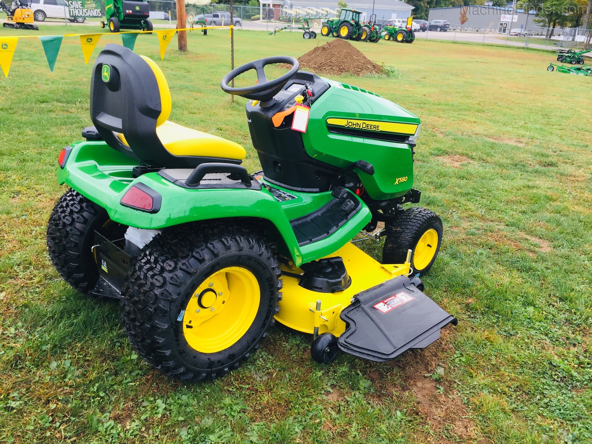 2020 John Deere X580 Image 5