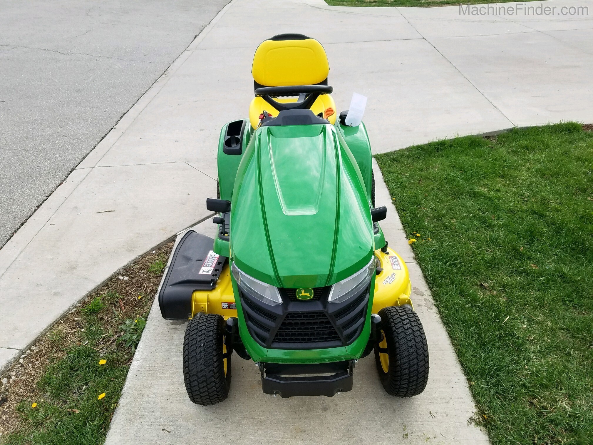 2021 John Deere x350 42A Image 2