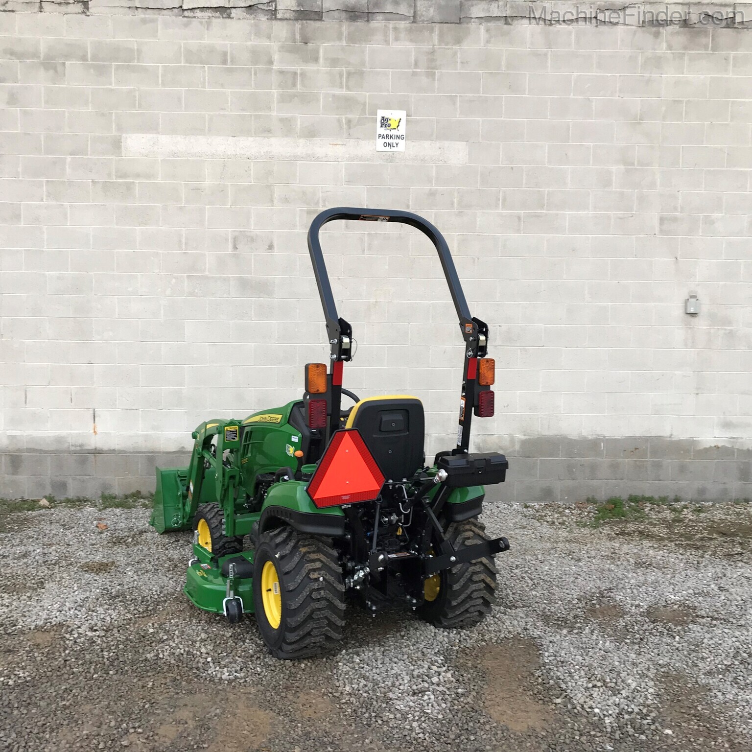 2020 John Deere 1023E Image 8