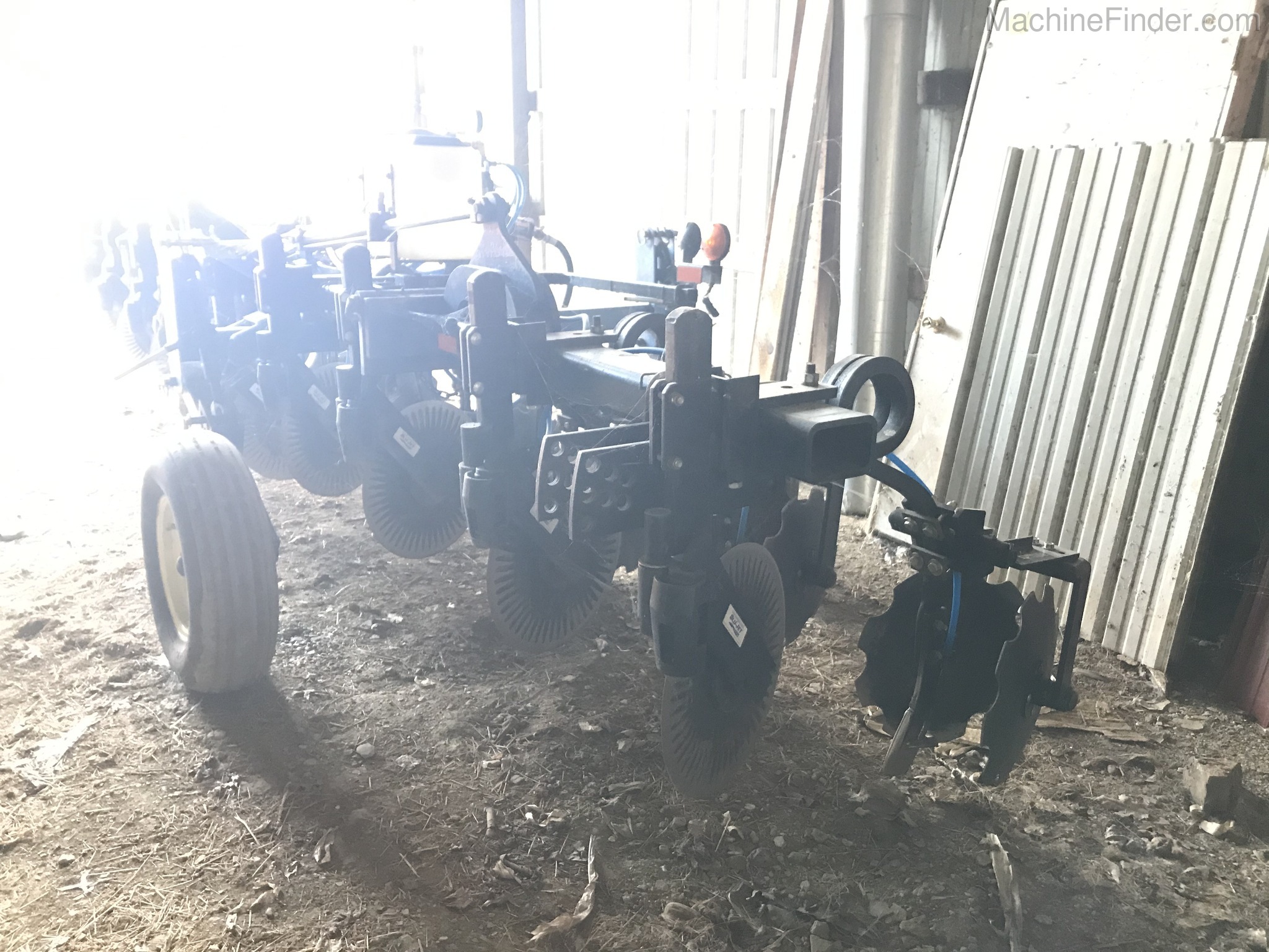 Blu-Jet Landrunner 3-PT Image 9