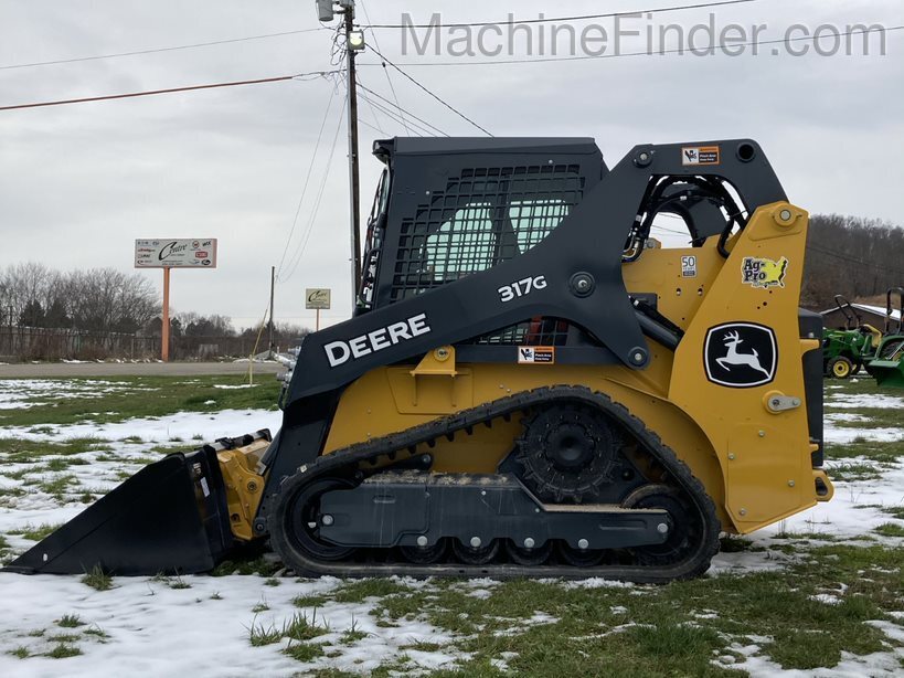 2020 John Deere 317G Image 2