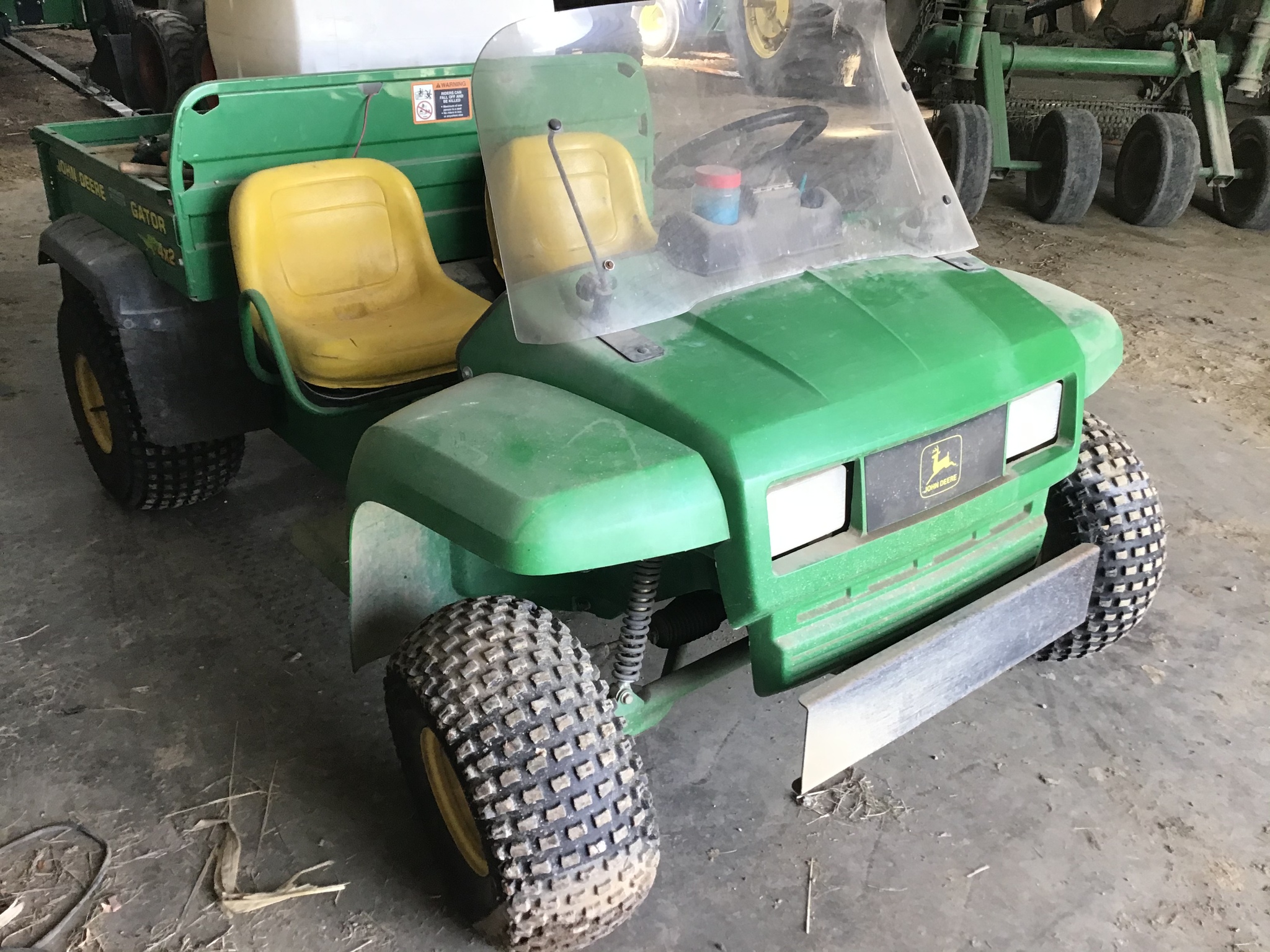 1999 John Deere 4x2 Image 2