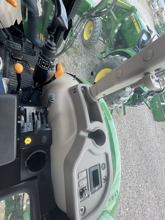 2017 John Deere 5065E Image 13