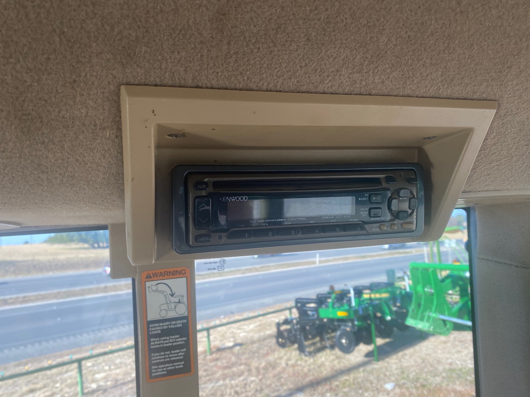 John Deere 7410 Image 7