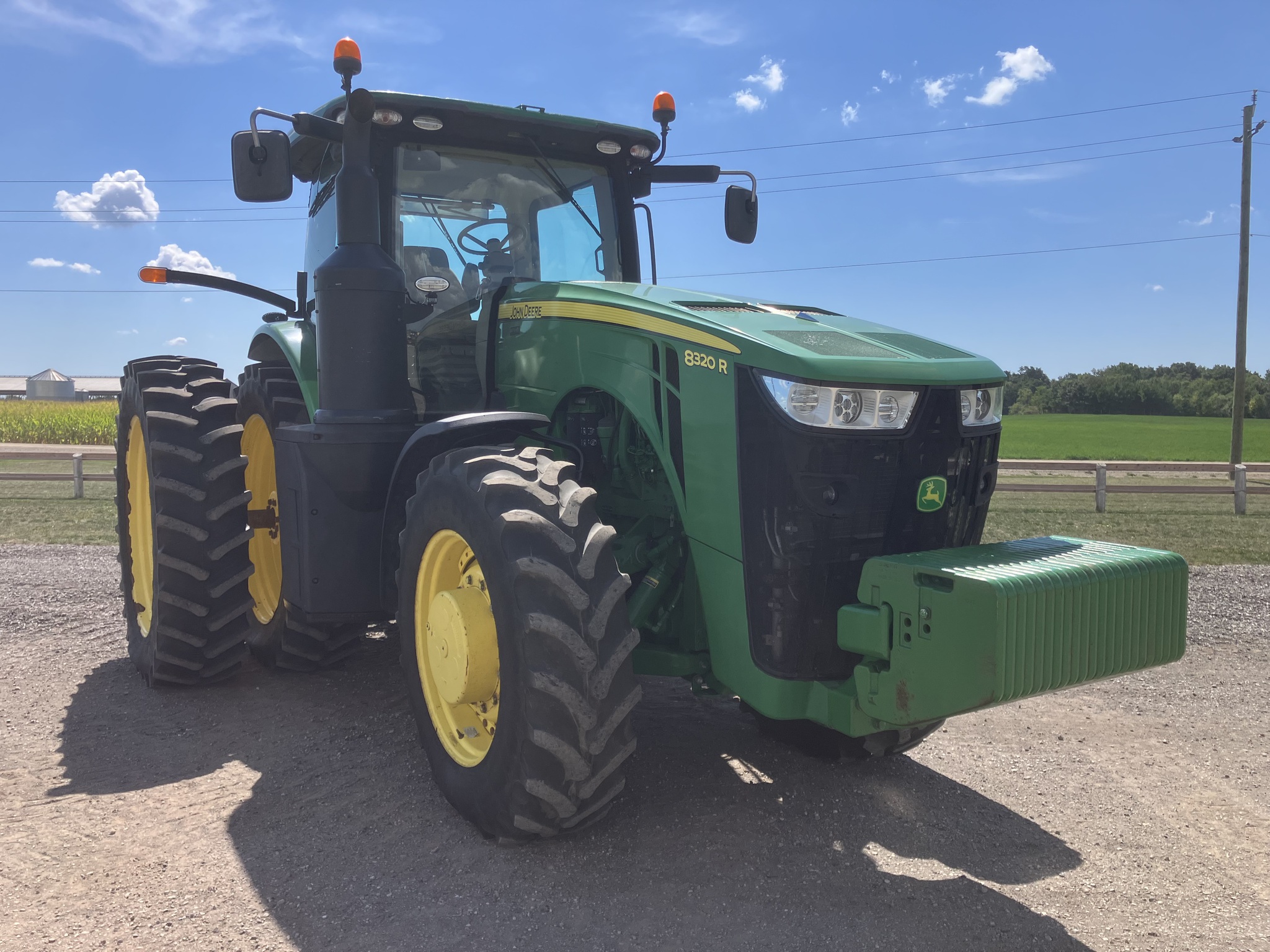 2014 John Deere 8320R Image 1