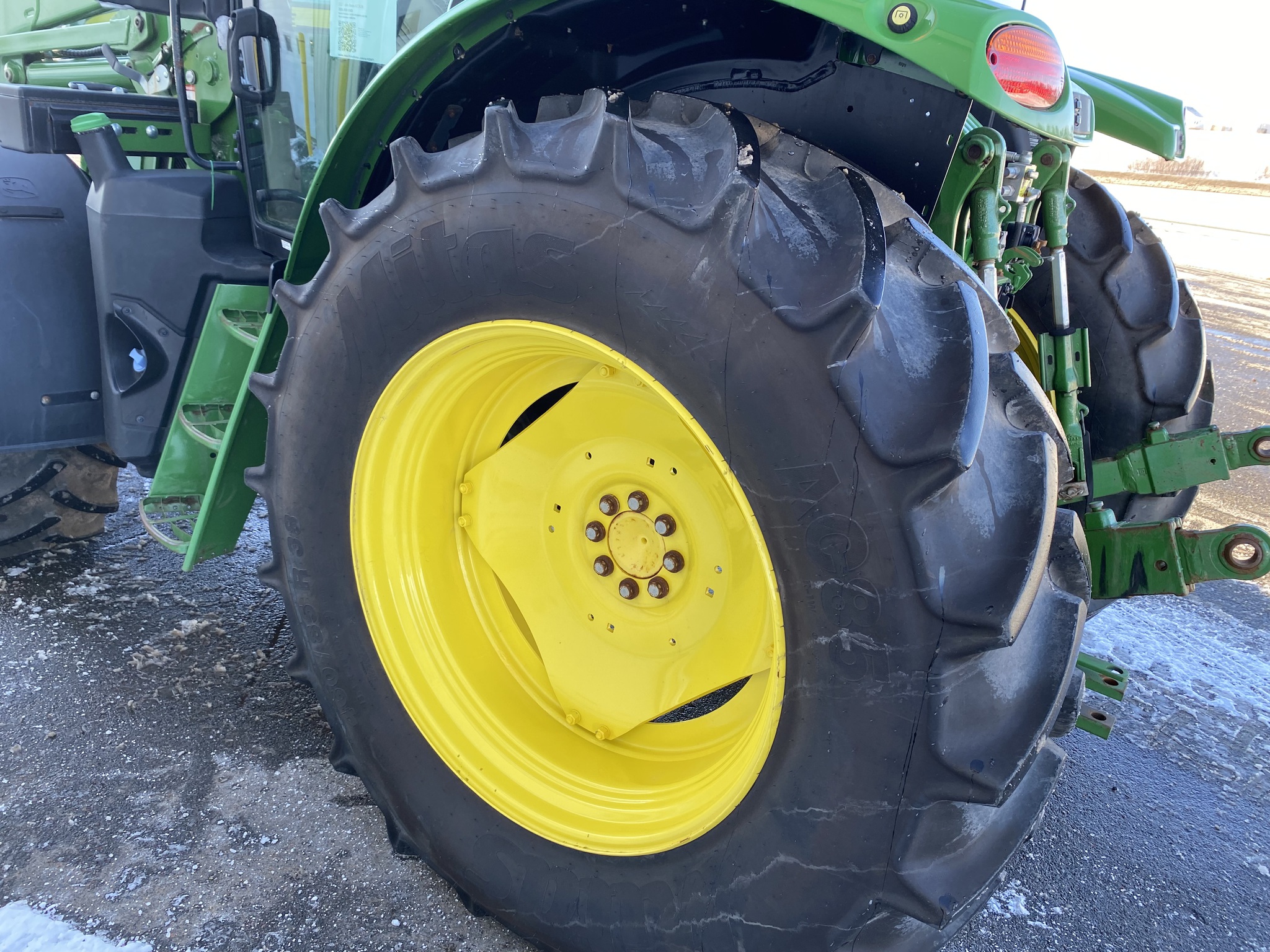 2021 John Deere 6130R Image 12