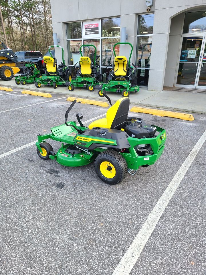 2025 John Deere Z315E Image 2