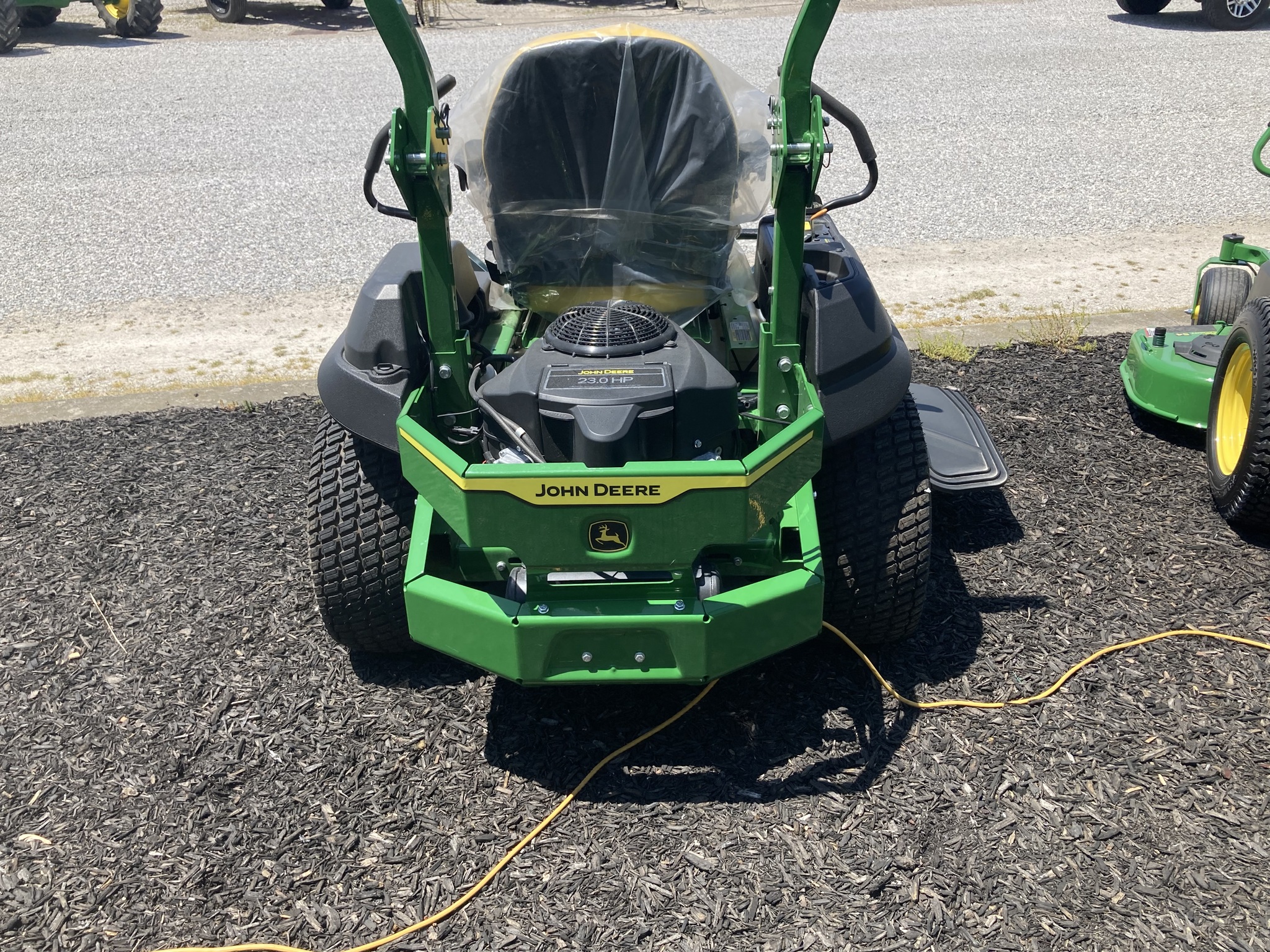 2025 John Deere Z720E Image 4