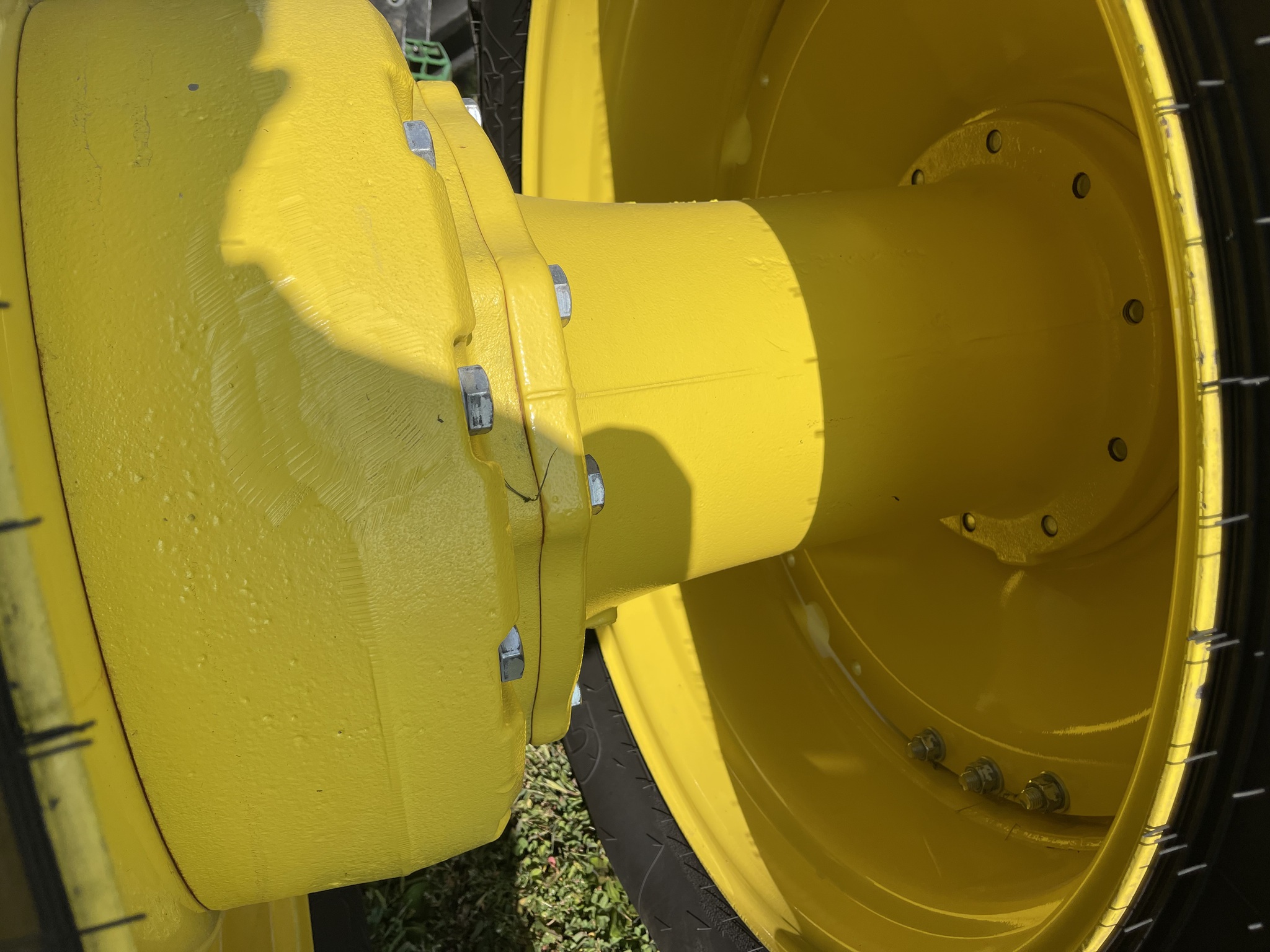  2023 John Deere 8R 370 at Heritage Tractor in Rockport, IL