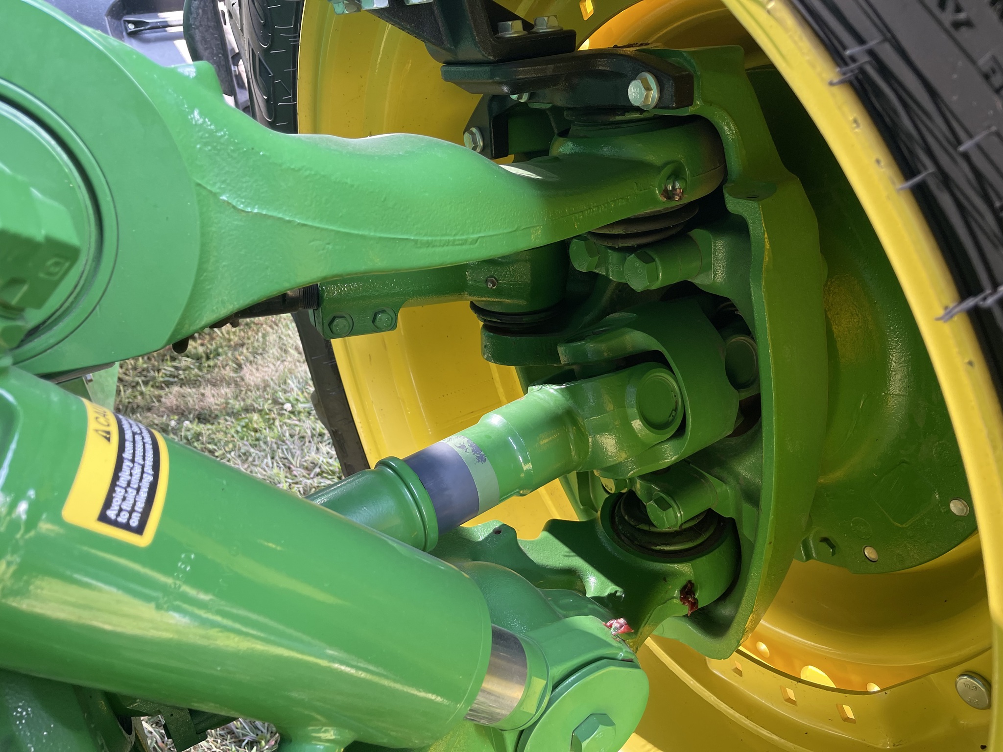  2023 John Deere 8R 370 at Heritage Tractor in Rockport, IL