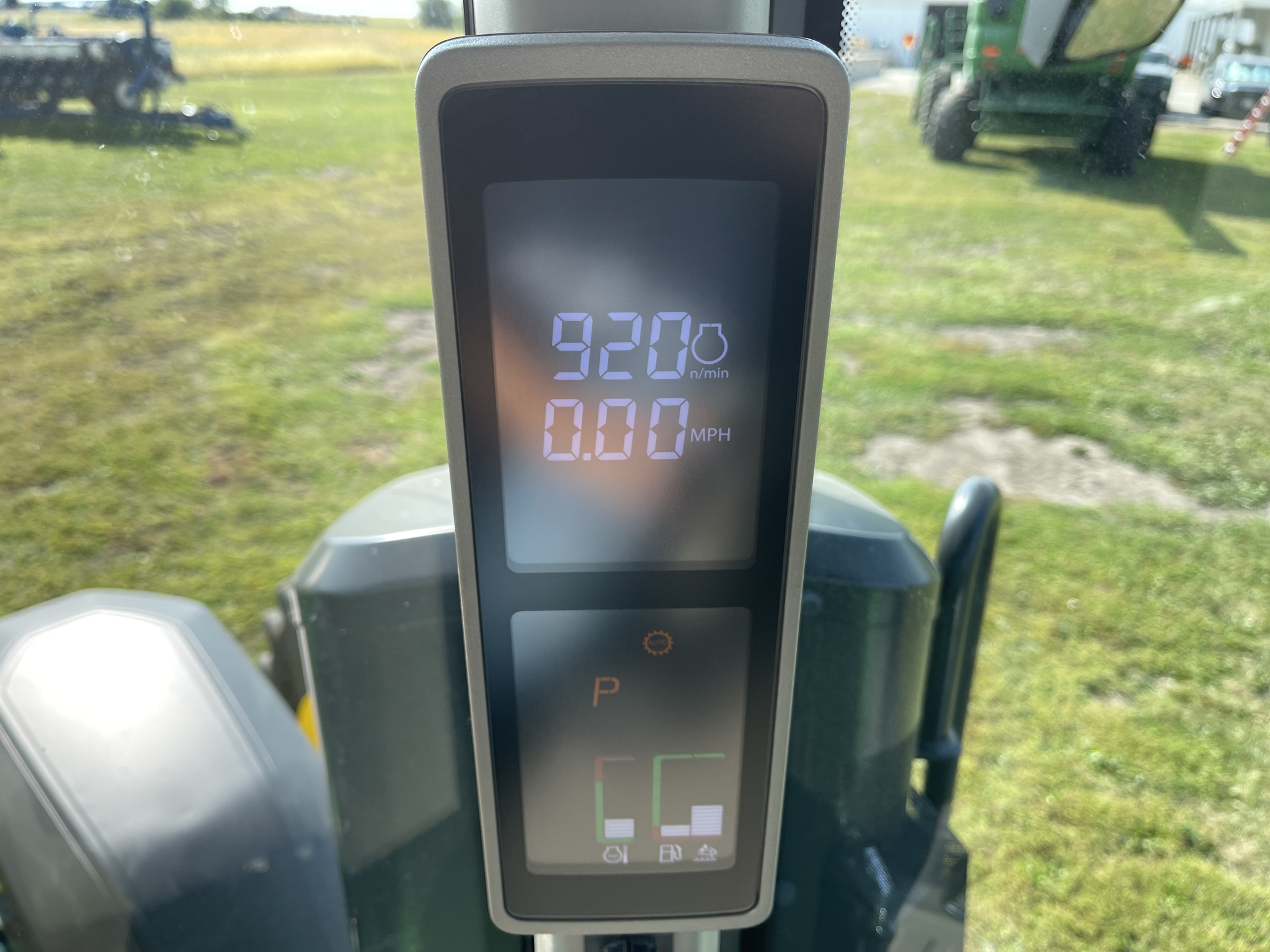  2023 John Deere 8R 370 at Heritage Tractor in Rockport, IL