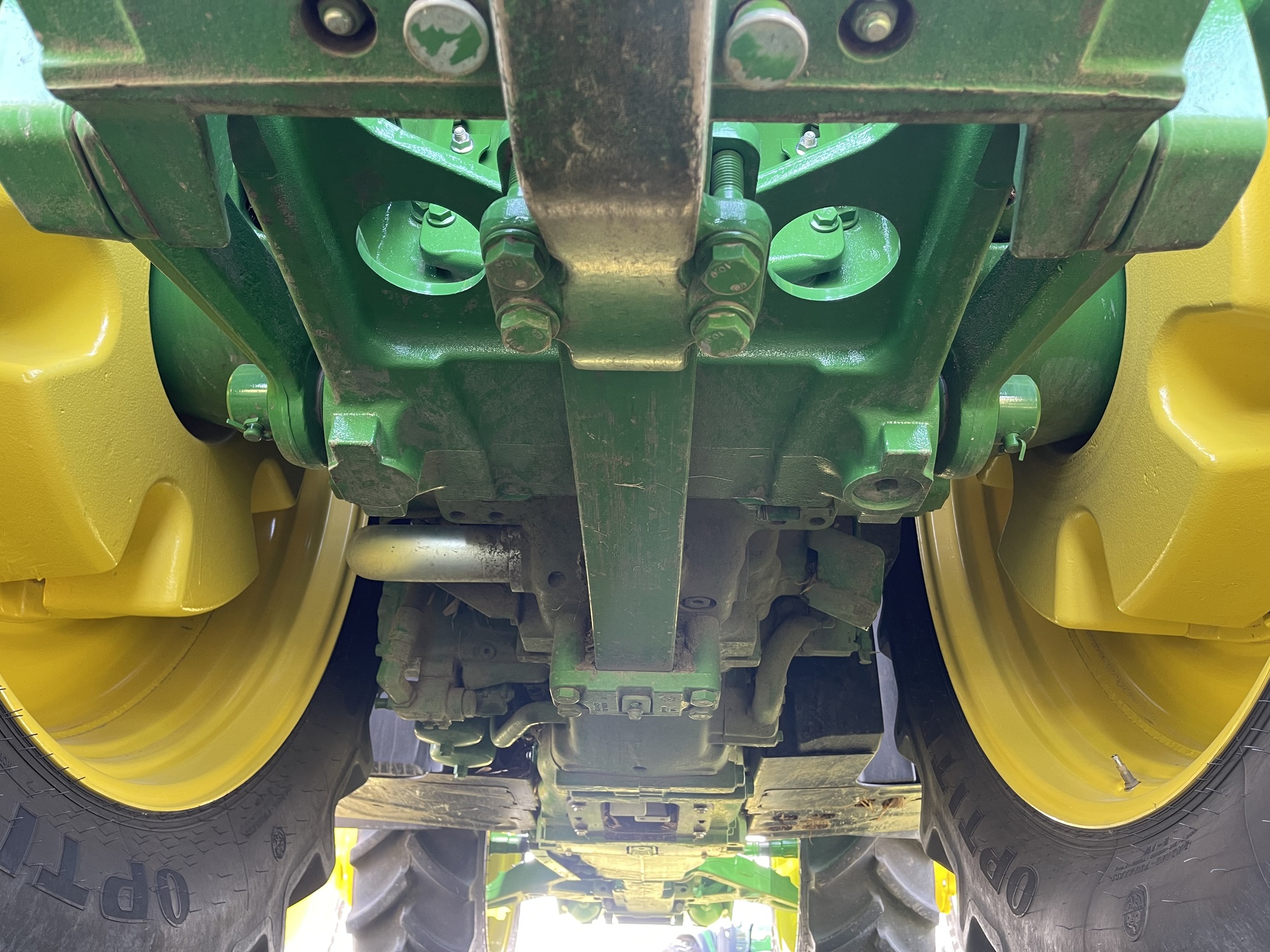  2023 John Deere 8R 370 at Heritage Tractor in Rockport, IL