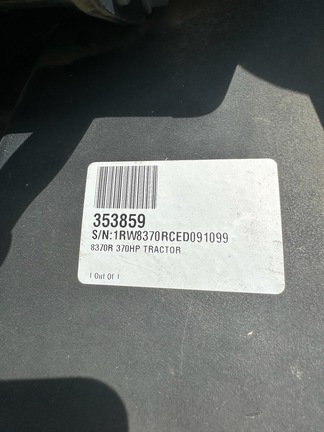 2014 John Deere 8370R Photo 10