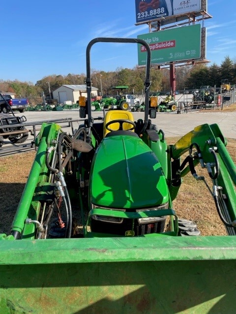 2022 John Deere 3038E Image 2
