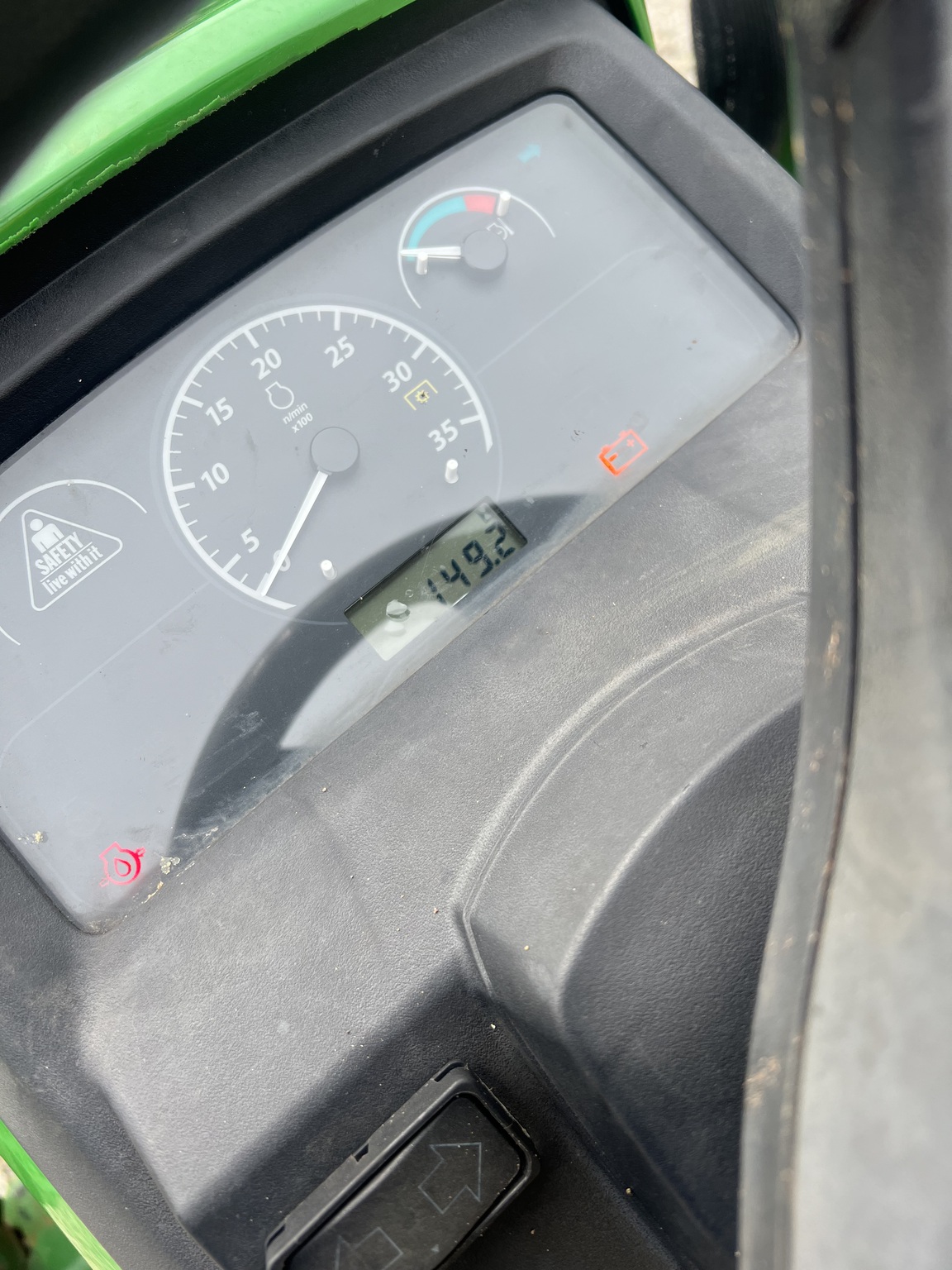 2021 John Deere 1023E Image 8