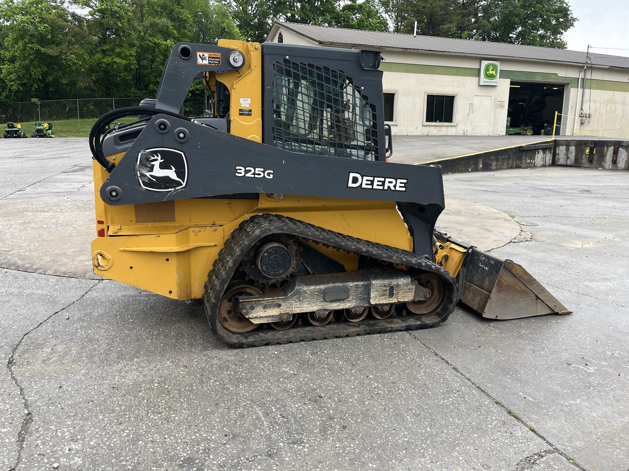 2021 John Deere 325G Image 14