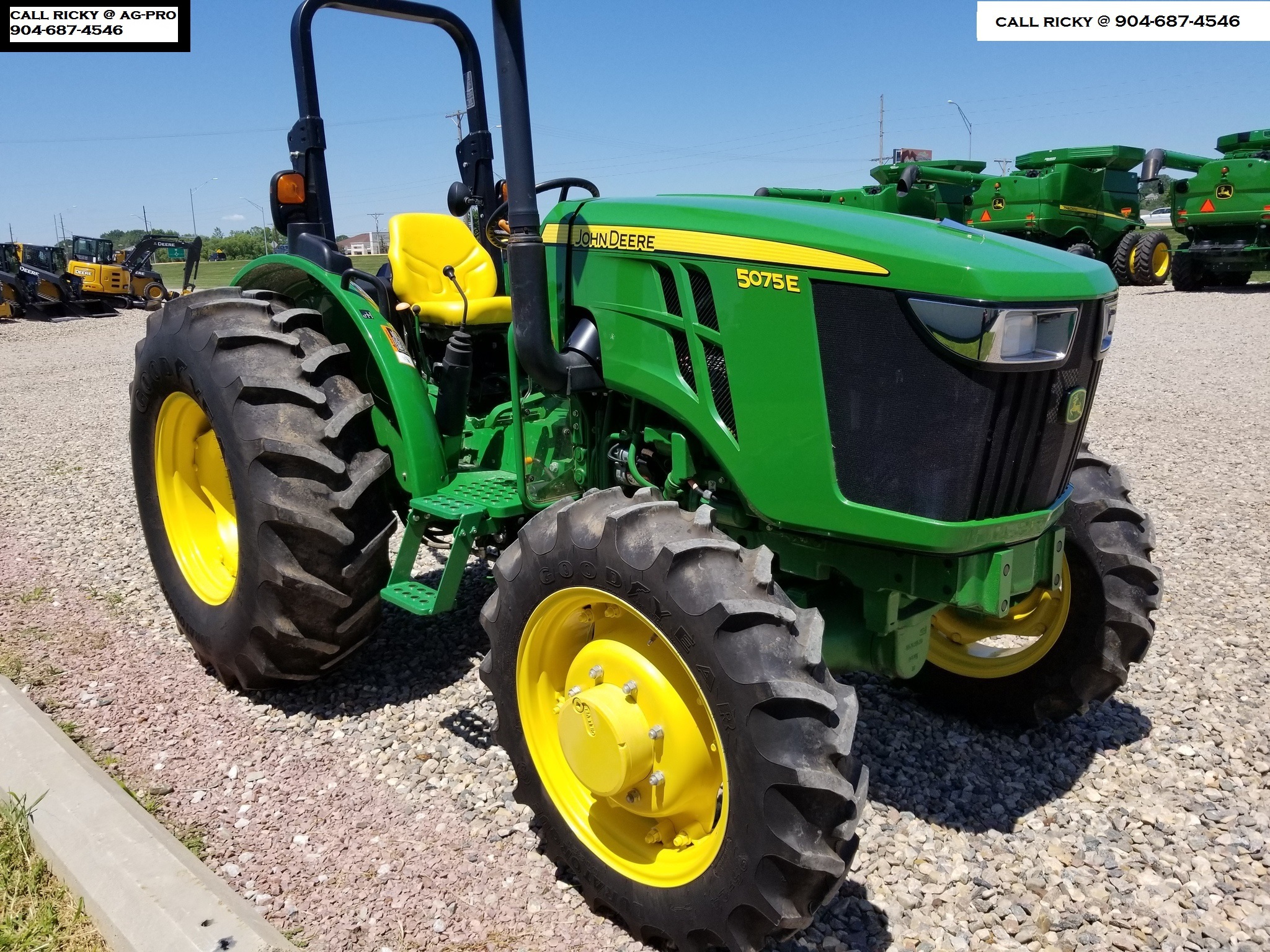 2025 John Deere 5075E Image 3