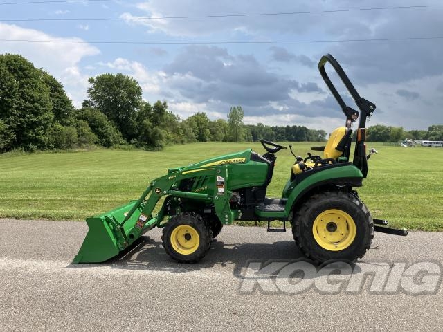 Used 2022 John Deere 2025R Compact Utility Tractors at Koenig Equipment in Richmond, IN - PhotoXL0