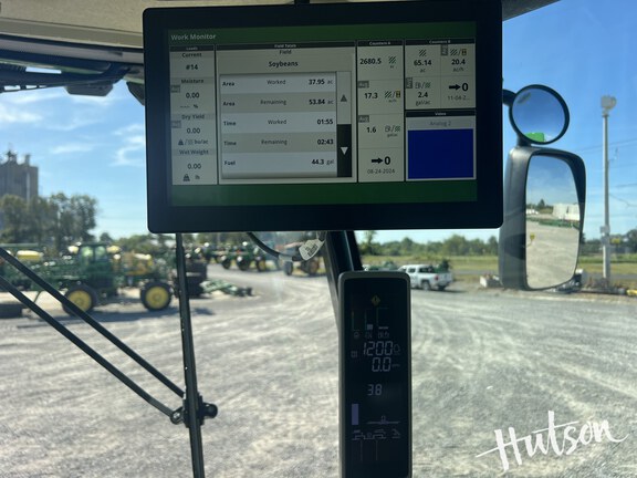 Photo of 2024 John Deere S780