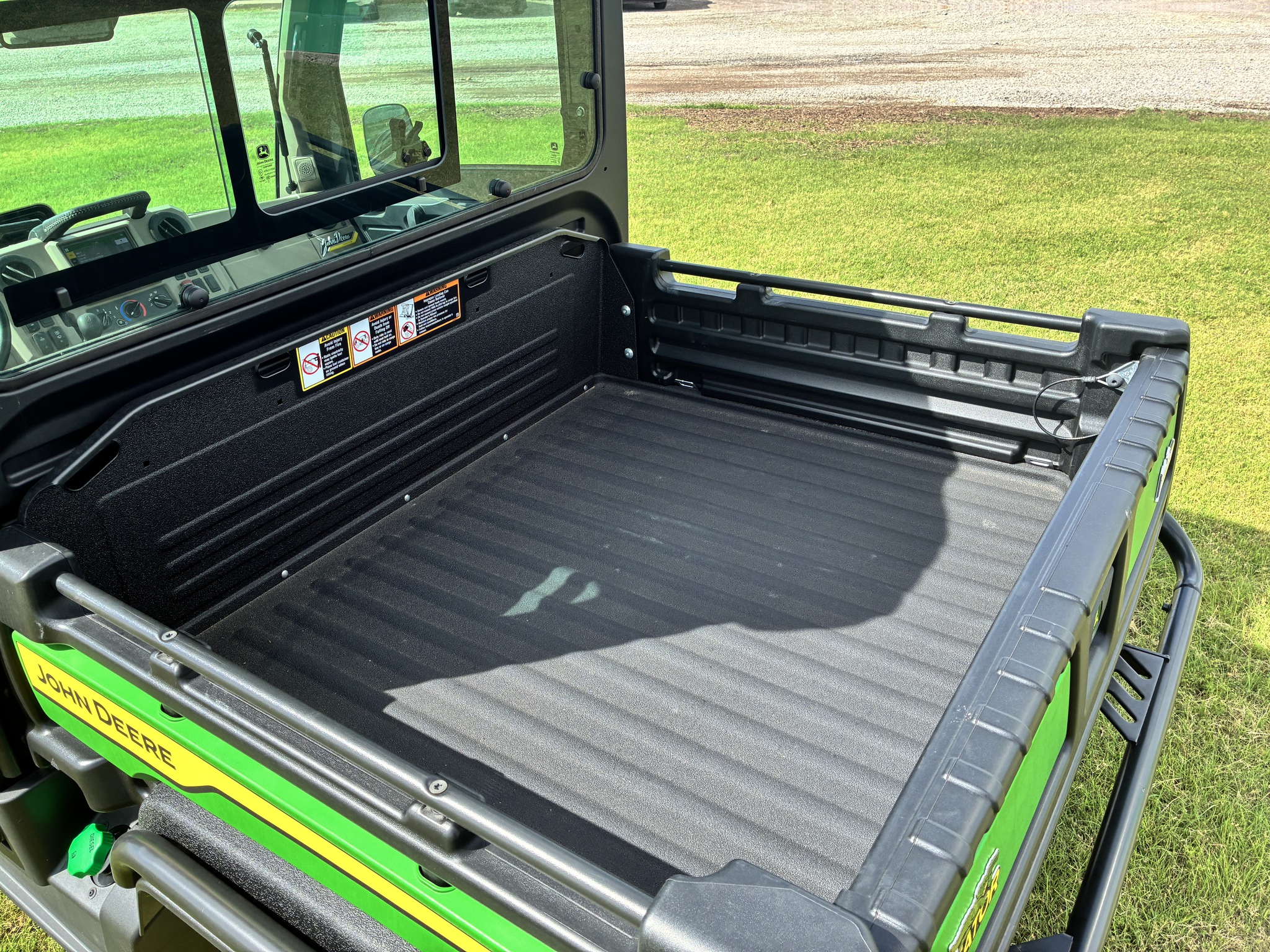 2023 John Deere XUV 865R Image 6