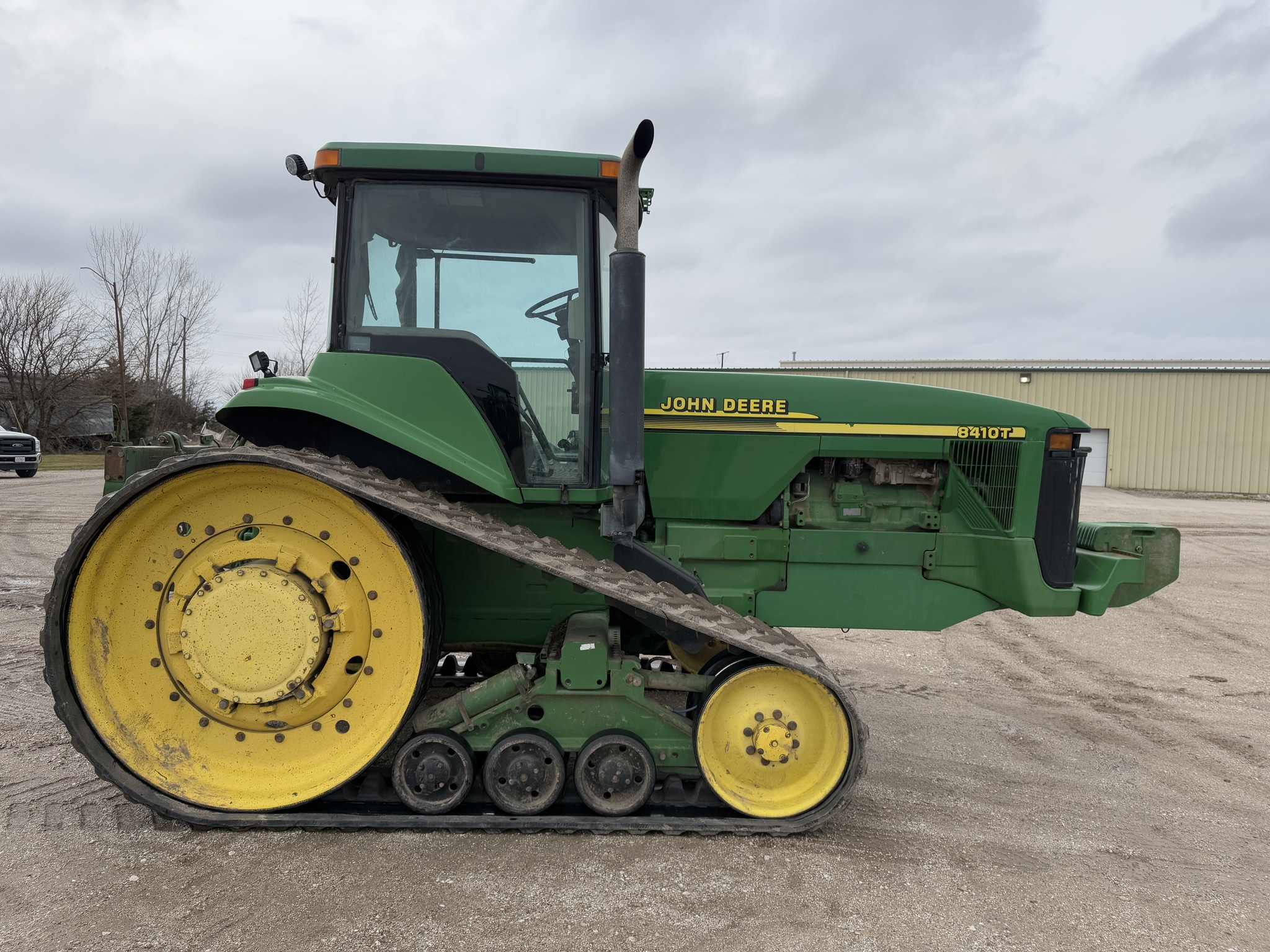  2001 John Deere 8410T at Heritage Tractor in Galesburg, IL