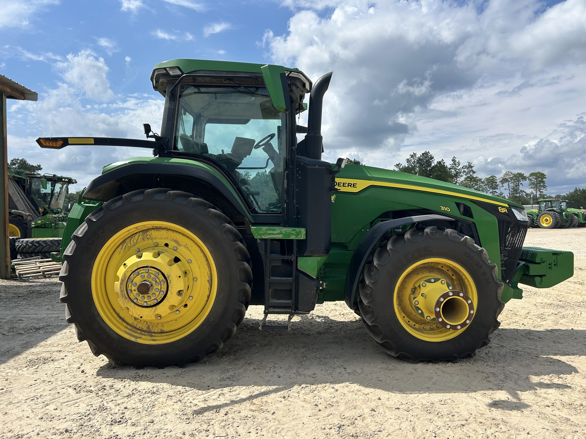 2023 John Deere 8R 310 Image 5