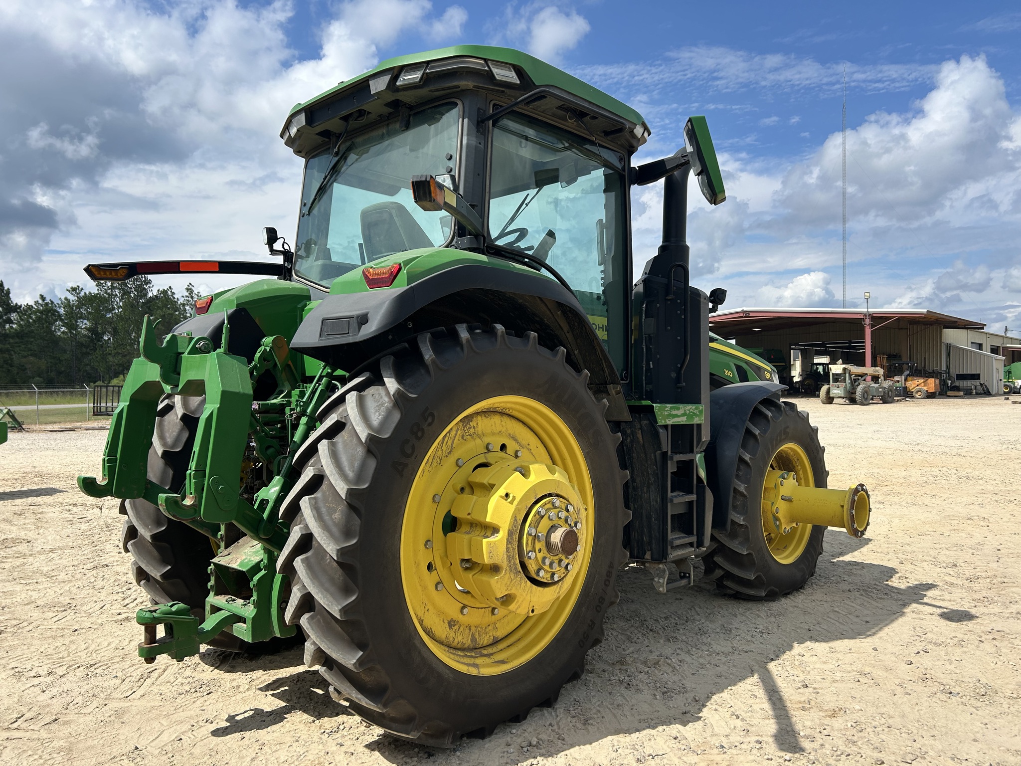 2023 John Deere 8R 310 Image 6