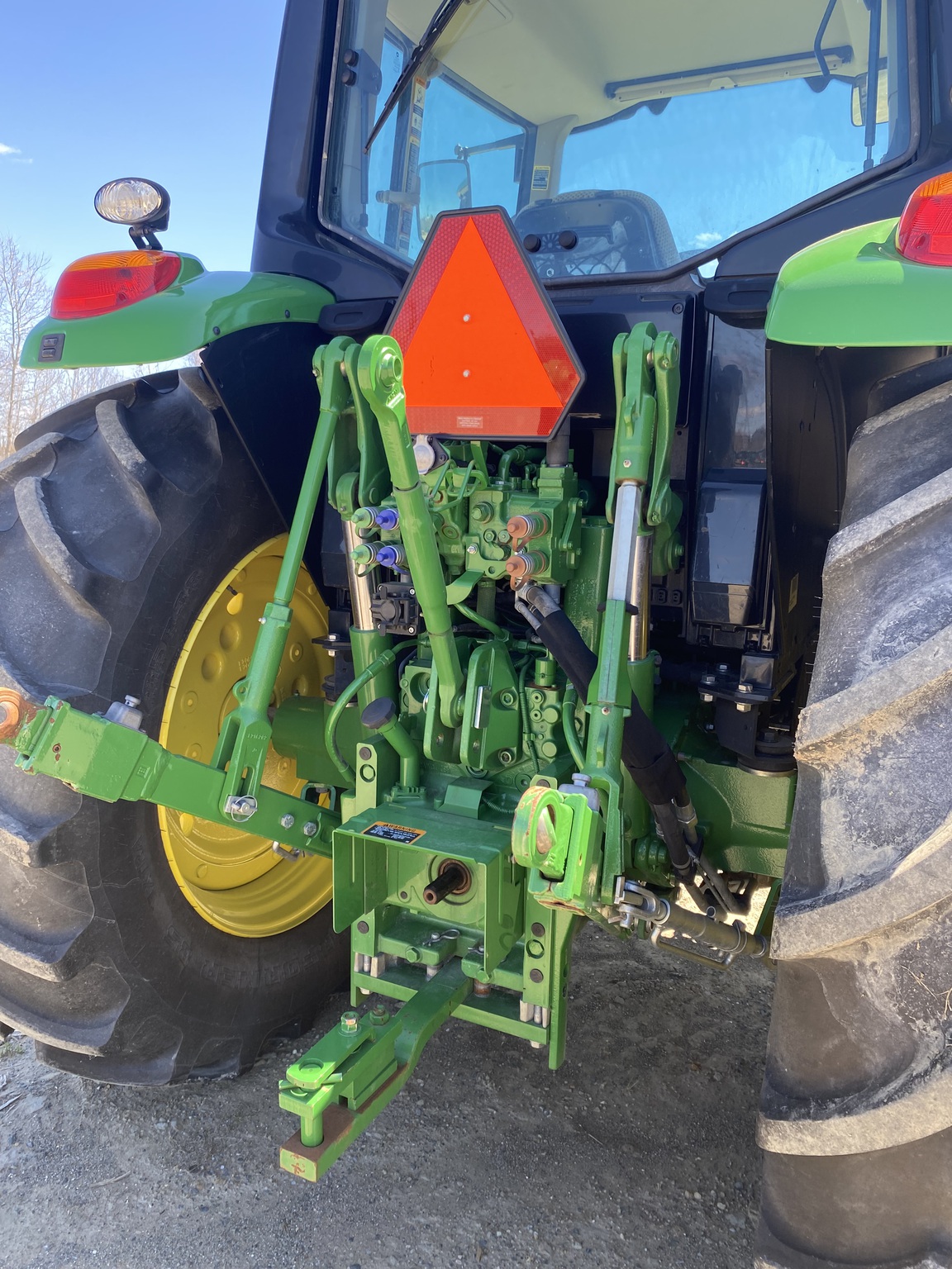 2024 John Deere 6110M Image 9