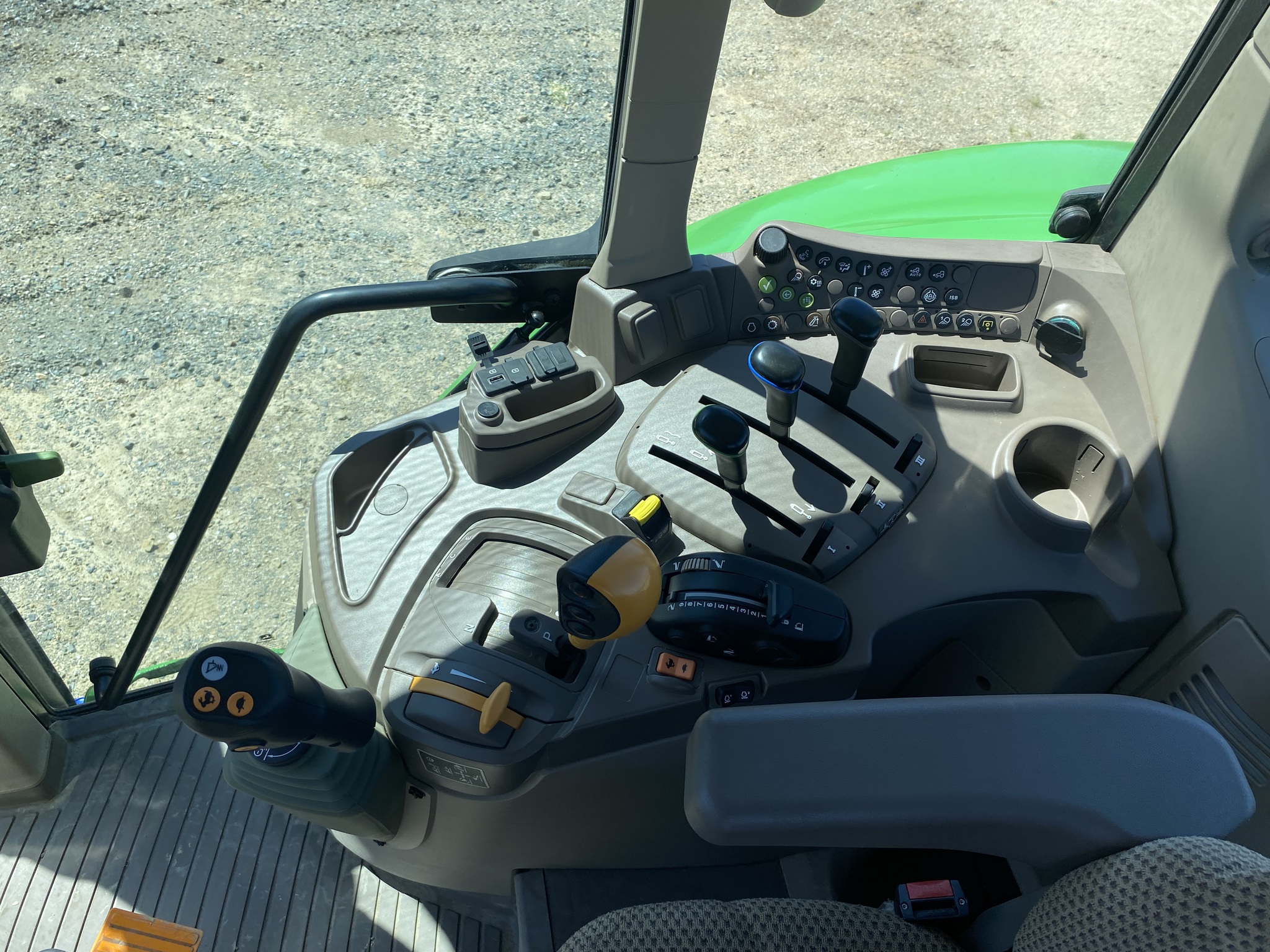 2024 John Deere 6110M Image 14