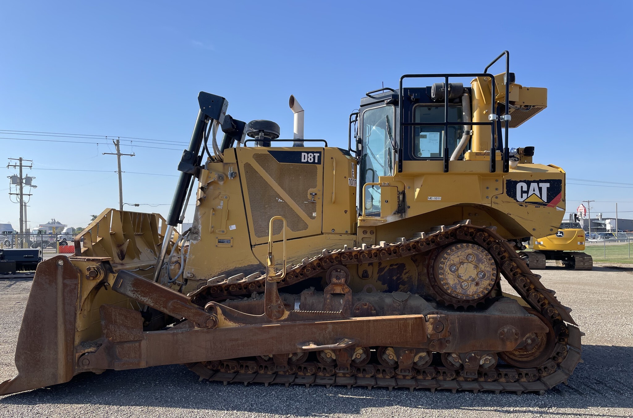 2016 Caterpillar D8T Image 2