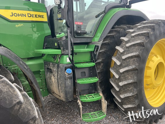 Photo of 2024 John Deere 8R 410