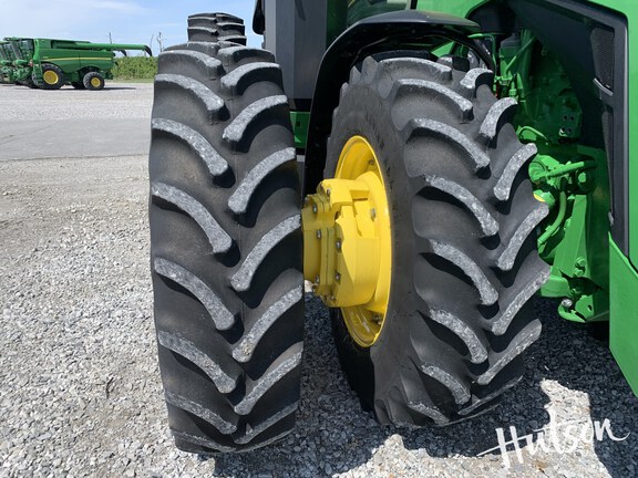 Photo of 2024 John Deere 8R 410