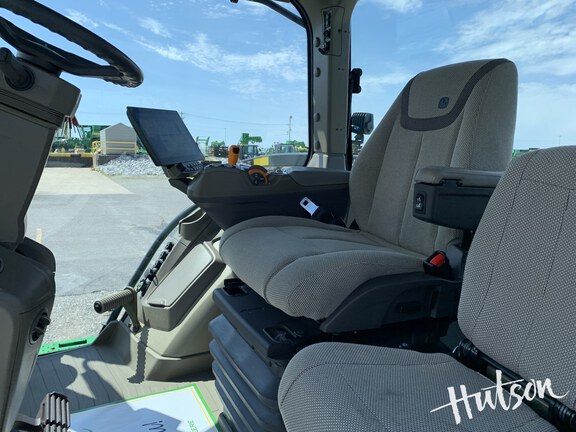 Photo of 2024 John Deere 8R 410