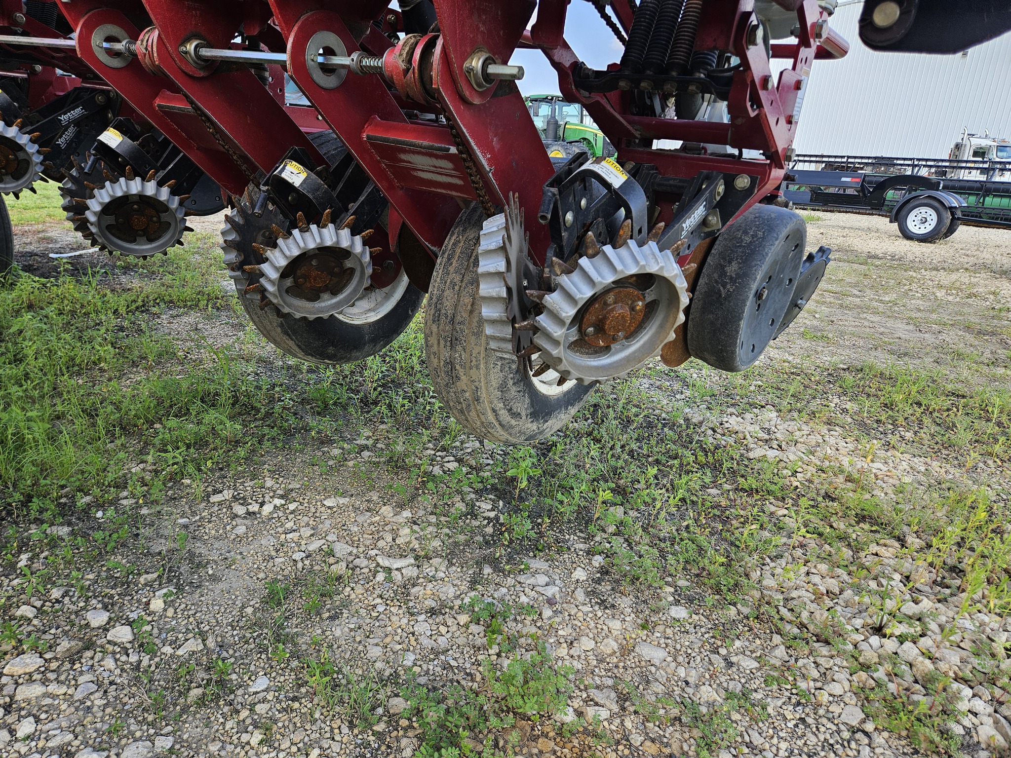 2006 White 8180 Image 8