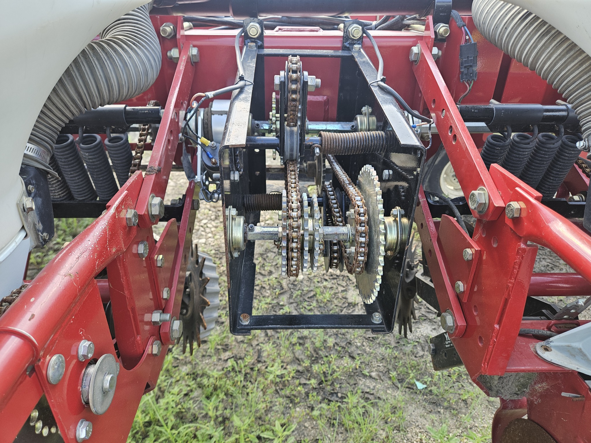 2006 White 8180 Image 11