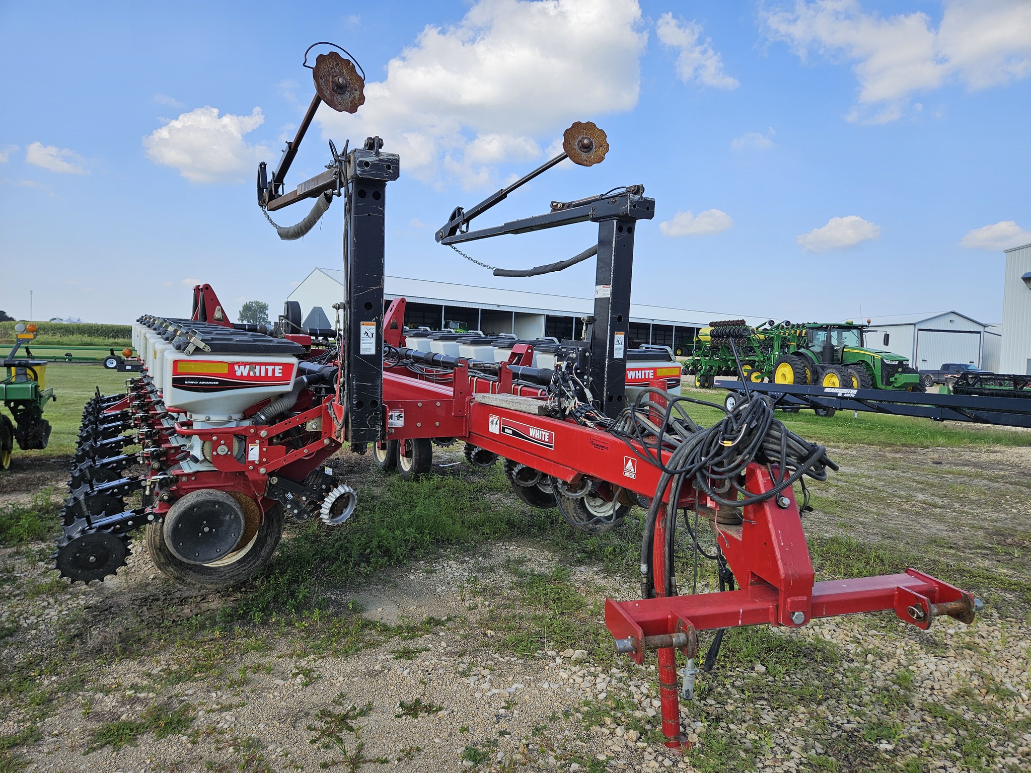 2006 White 8180 Image 2