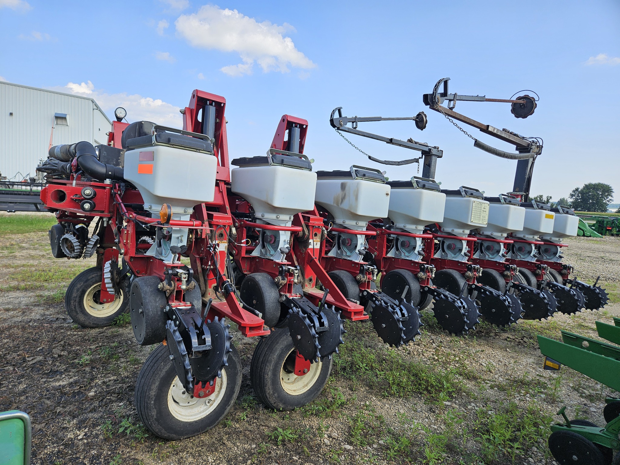 2006 White 8180 Image 6